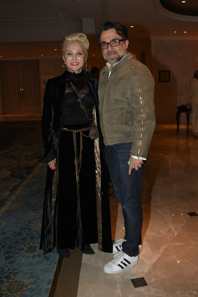 DİLEK HANİFTEN 30. YILA ÖZEL DEFİLE