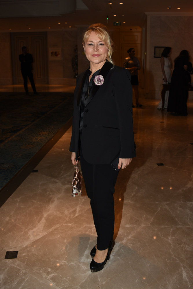 DİLEK HANİFTEN 30. YILA ÖZEL DEFİLE