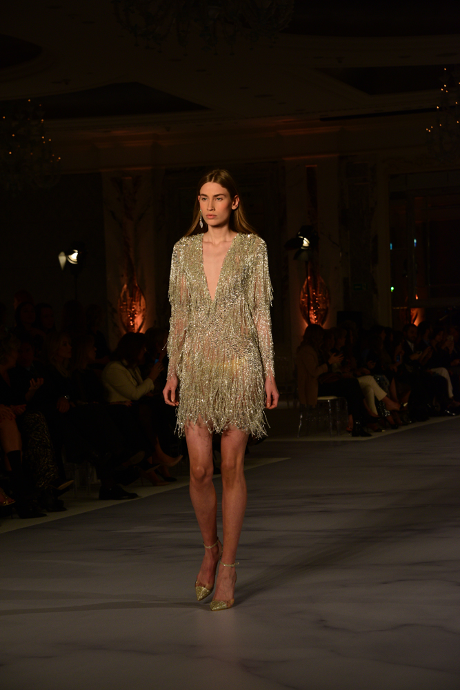 DİLEK HANİFTEN 30. YILA ÖZEL DEFİLE