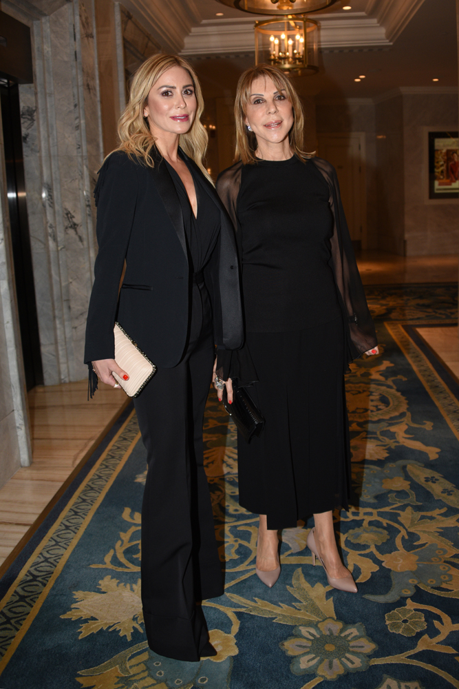 DİLEK HANİFTEN 30. YILA ÖZEL DEFİLE