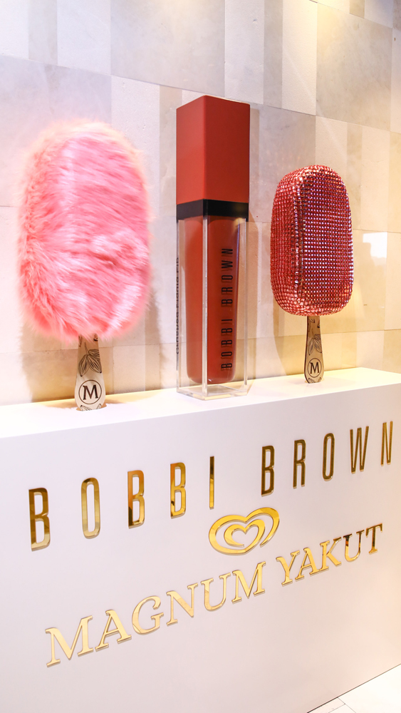 YASEMİN ÖZİLHAN'IN YENİ İŞ BİRLİĞİ