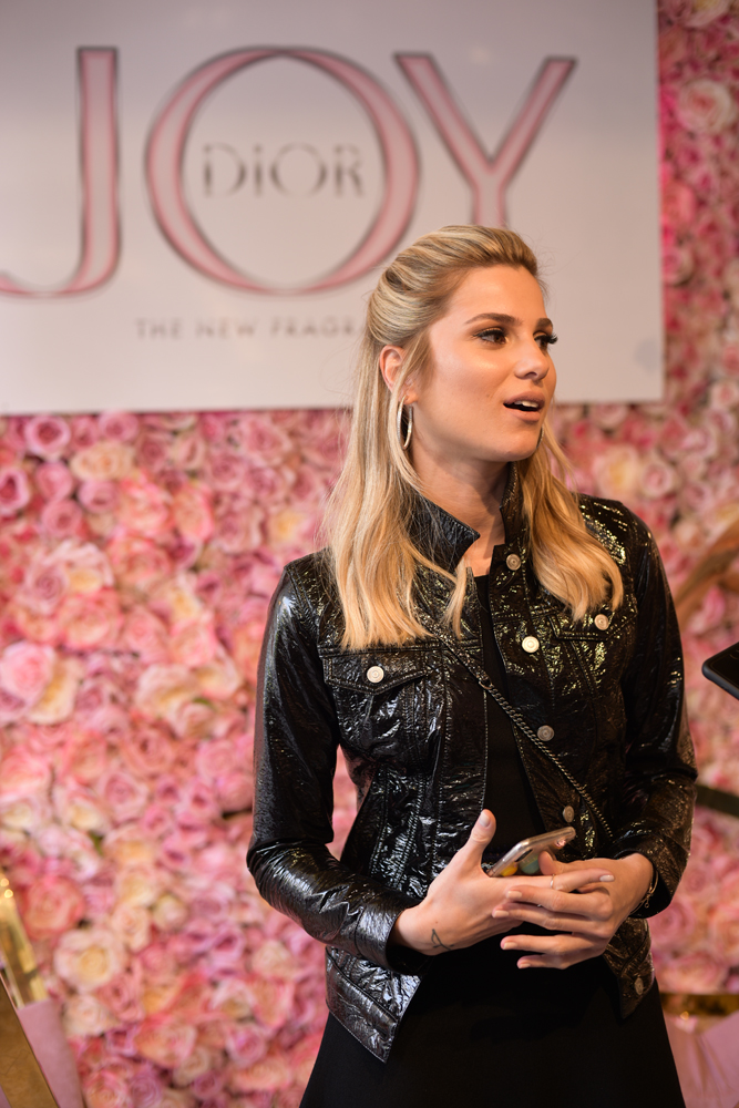 DIOR'UN YENİ PARFÜMÜ TANITILDI