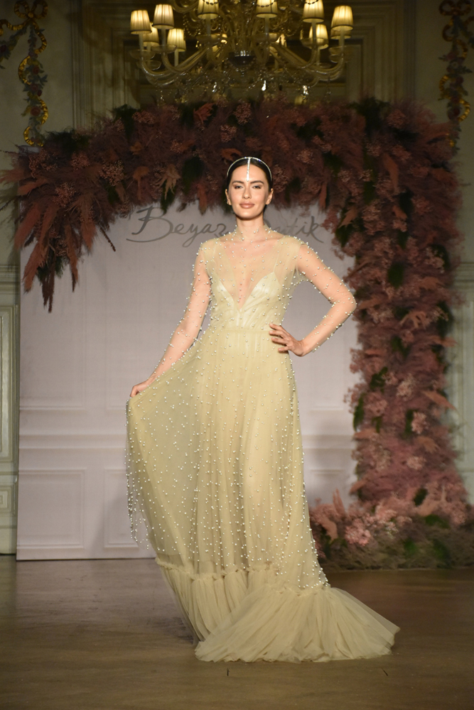 BEYAZ BUTİK'TEN MASALSI DEFİLE