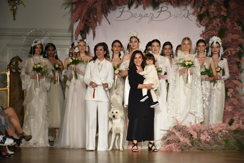 BEYAZ BUTİK'TEN MASALSI DEFİLE