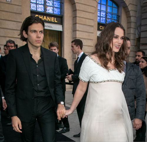 KEIRA KNIGHTLEY BEBEK BEKLİYOR