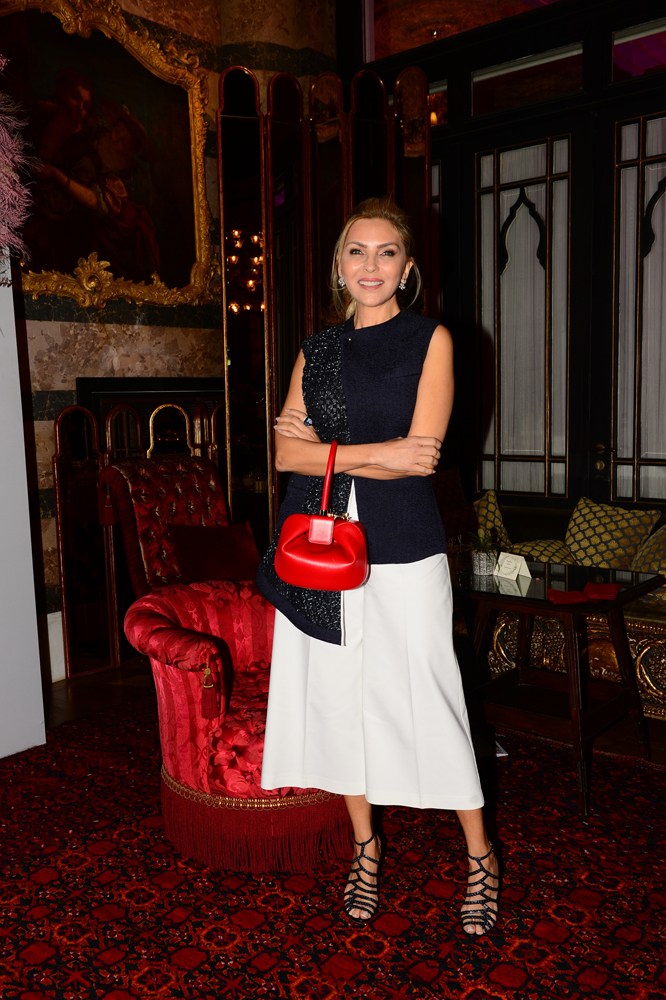 BEYAZ BUTİK'TEN MASALSI DEFİLE