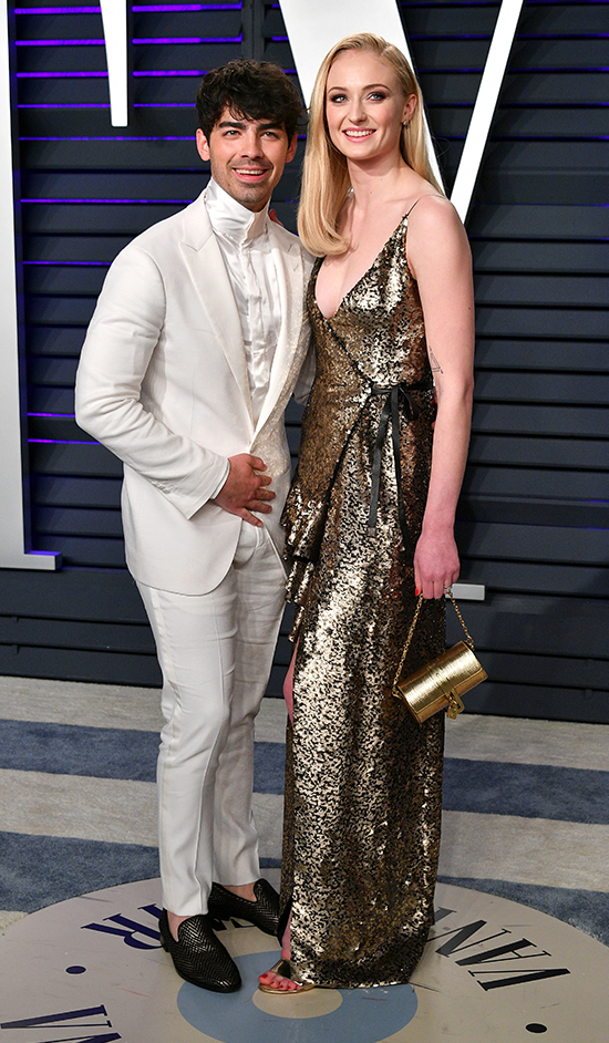 JOE JONAS VE SOPHIE TURNER EVLENDİ