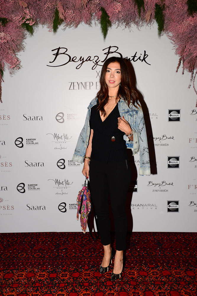 BEYAZ BUTİK'TEN MASALSI DEFİLE