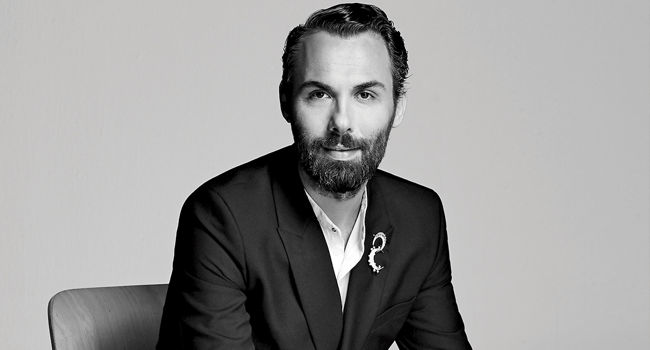 TASARIMCI SOHBETİ: ÖZGÜR MASUR