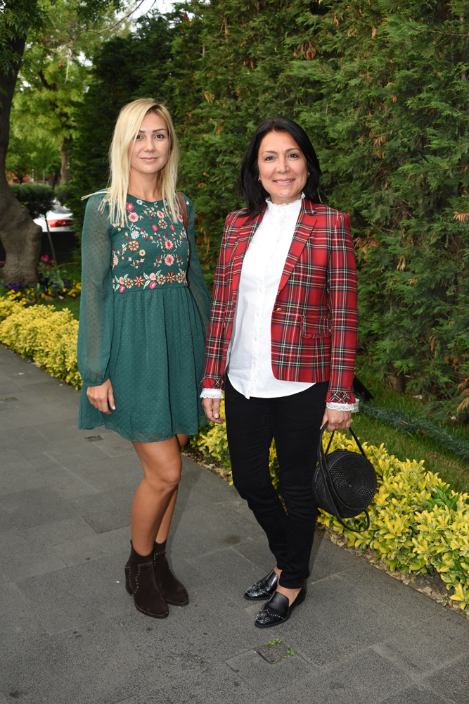 İFTAR YEMEĞİNDE ÇOCUKLARA DESTEK