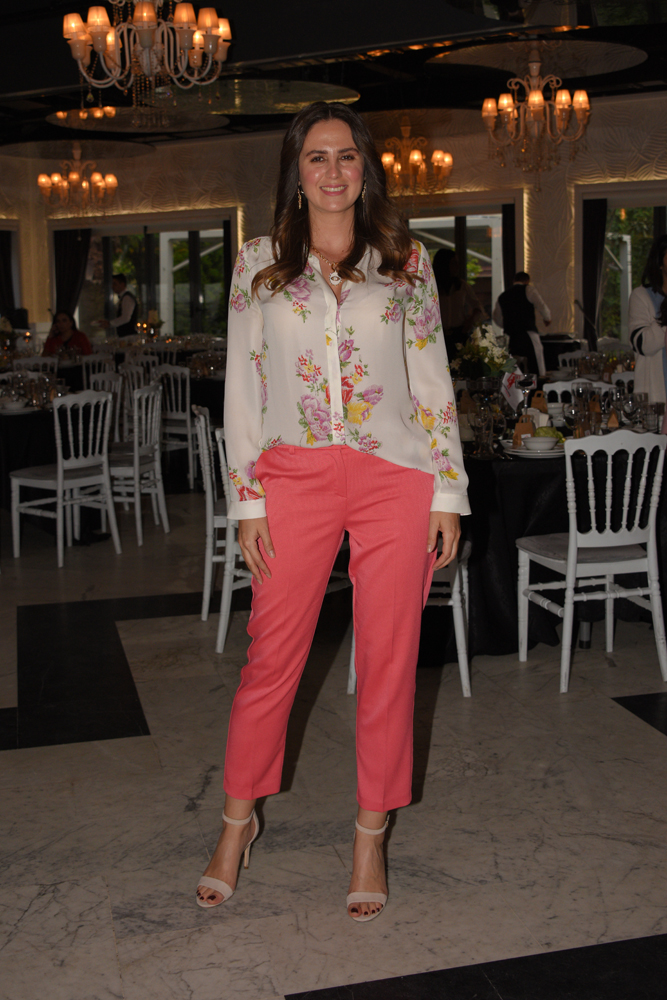 İFTAR YEMEĞİNDE ÇOCUKLARA DESTEK