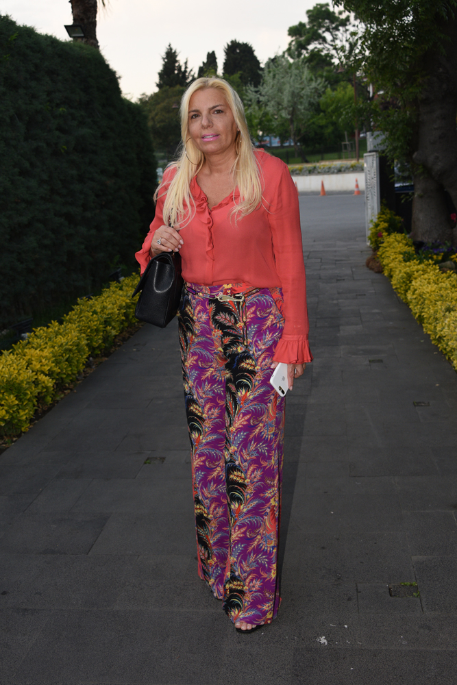 İFTAR YEMEĞİNDE ÇOCUKLARA DESTEK