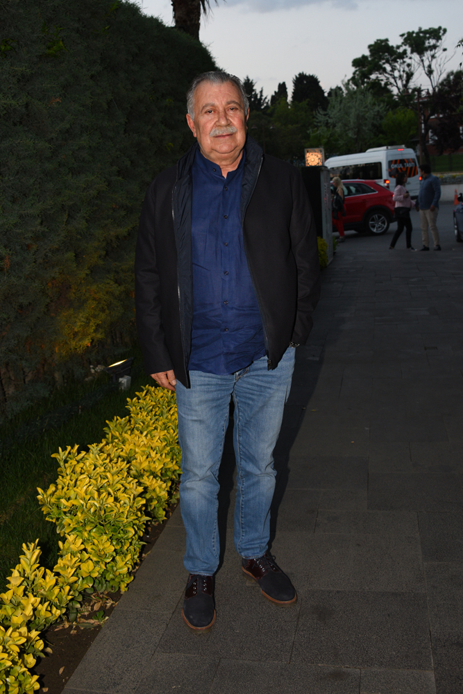 İFTAR YEMEĞİNDE ÇOCUKLARA DESTEK