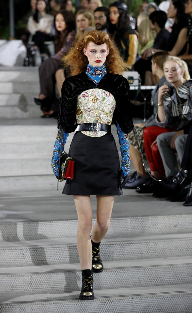 LOUIS VUITTON CRUISE 2020 DEFİLESİ