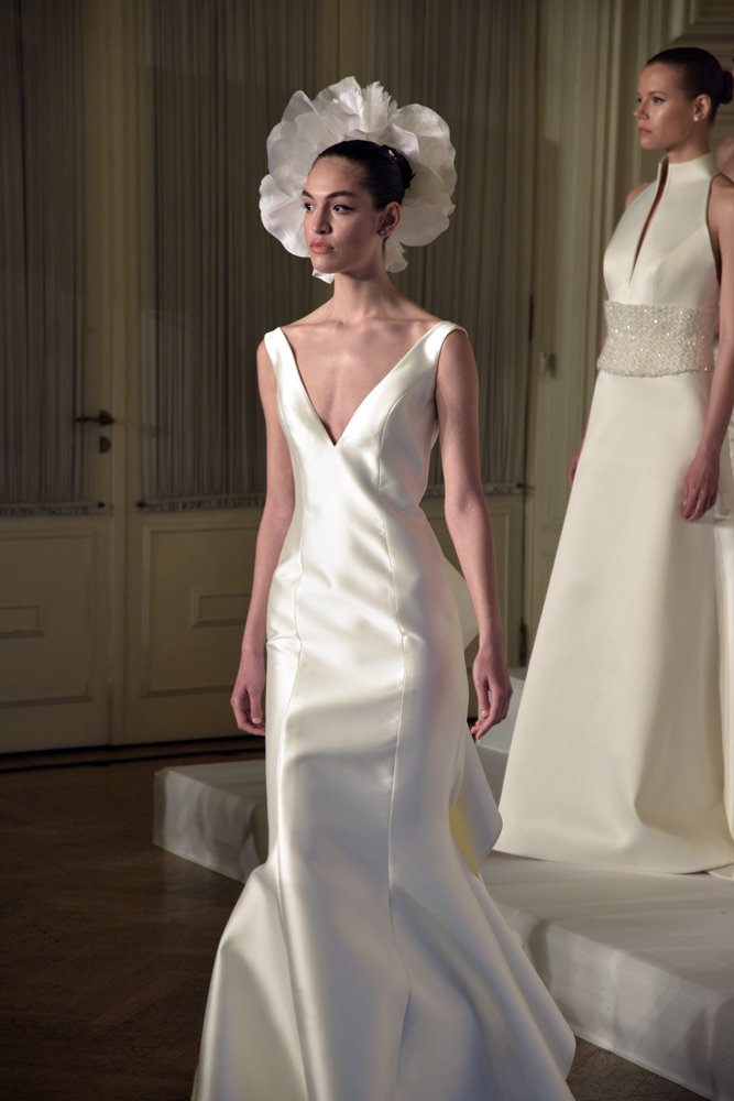 NİHAN PEKER İLK KOLEKSİYONUNU TANITTI