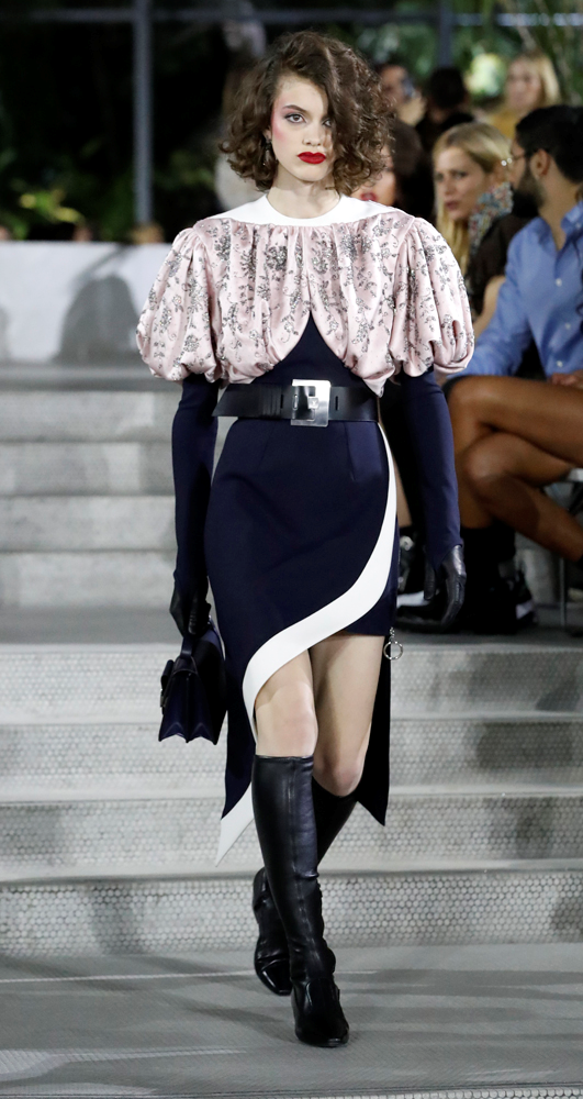 LOUIS VUITTON CRUISE 2020 DEFİLESİ