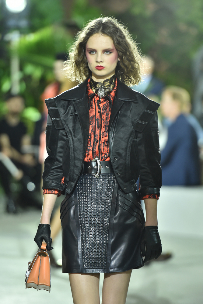 LOUIS VUITTON CRUISE 2020 DEFİLESİ