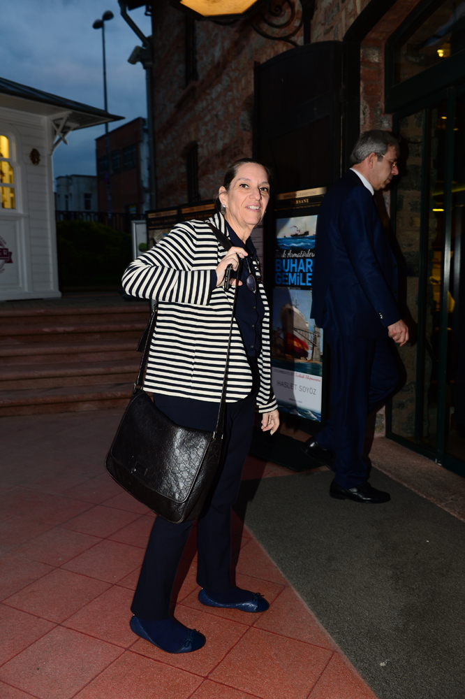 KOÇ AİLESİ DOSTLARINI AĞIRLADI 