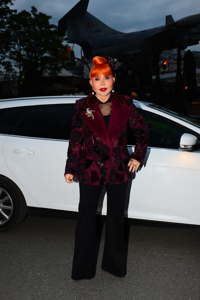 KOÇ AİLESİ DOSTLARINI AĞIRLADI 