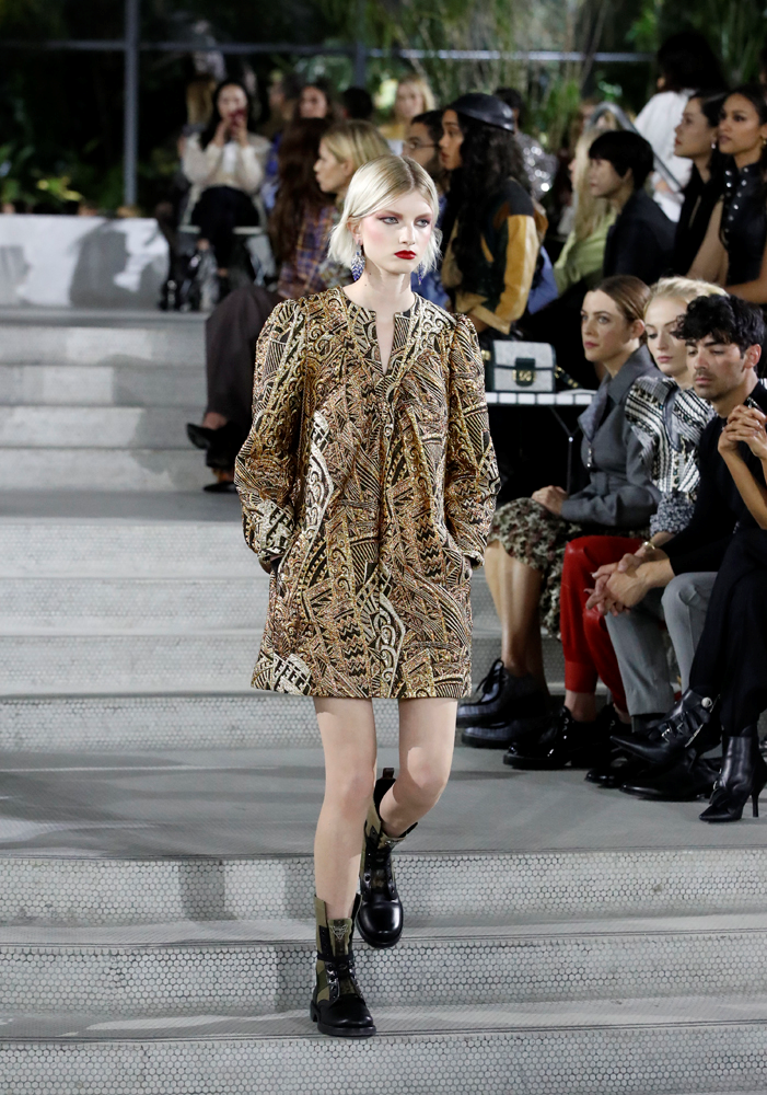 LOUIS VUITTON CRUISE 2020 DEFİLESİ