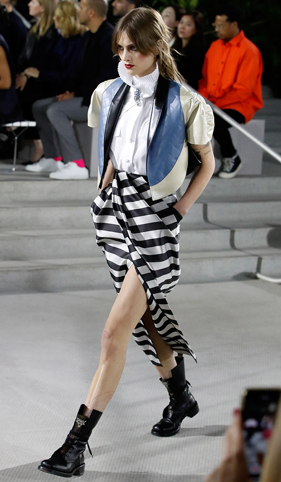 LOUIS VUITTON CRUISE 2020 DEFİLESİ