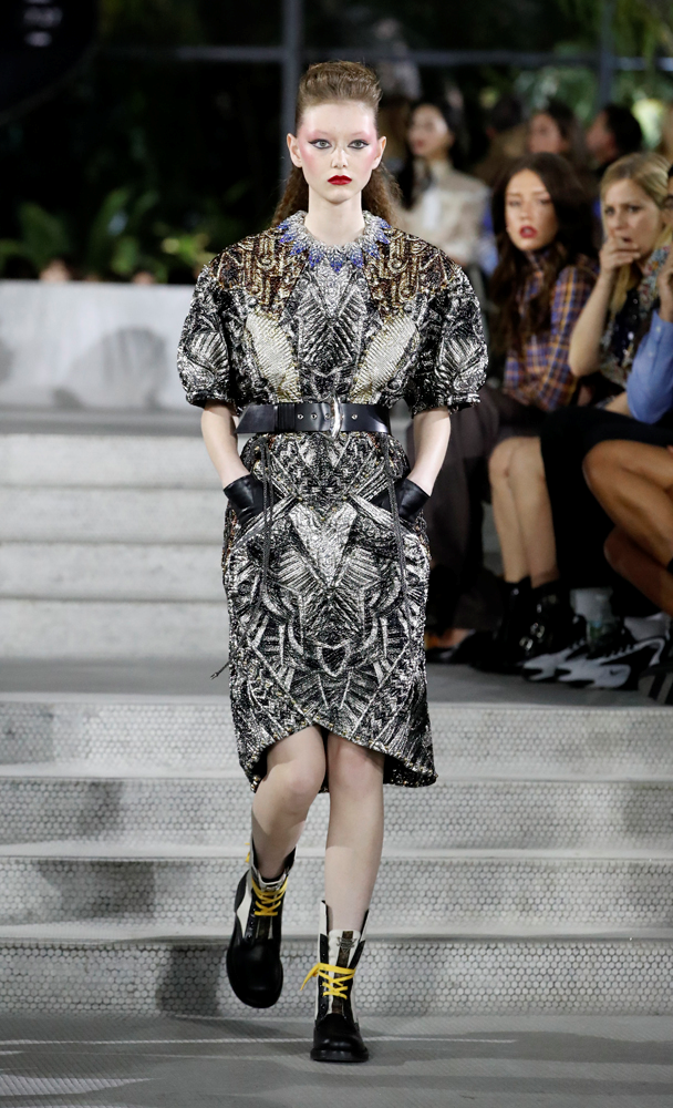 LOUIS VUITTON CRUISE 2020 DEFİLESİ