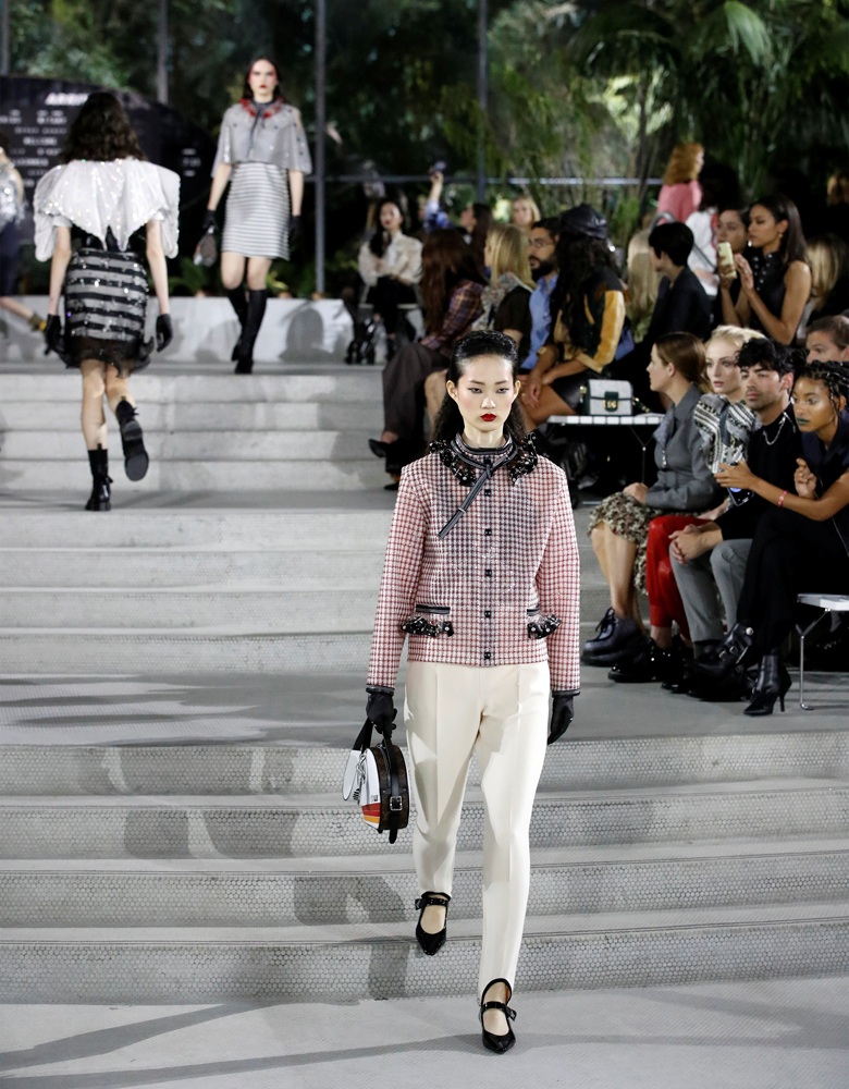 LOUIS VUITTON CRUISE 2020 DEFİLESİ