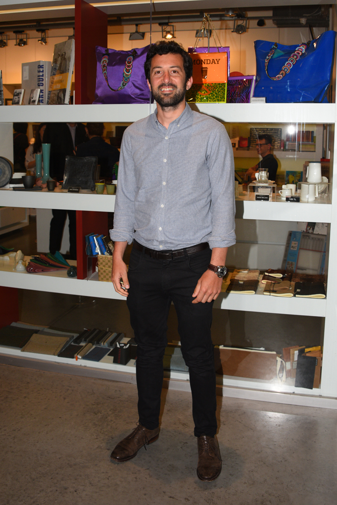 İSTANBUL MODERNDE ARA GÜLER SERGİSİ 