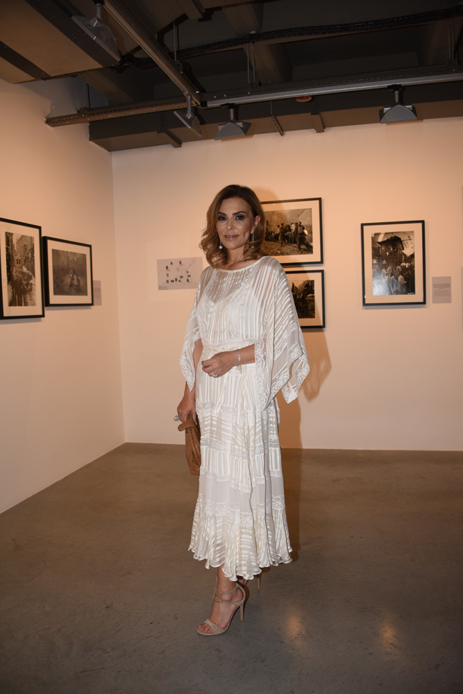 İSTANBUL MODERNDE ARA GÜLER SERGİSİ 