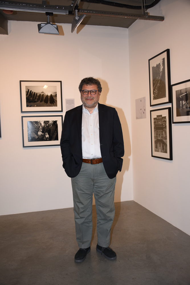 İSTANBUL MODERNDE ARA GÜLER SERGİSİ 