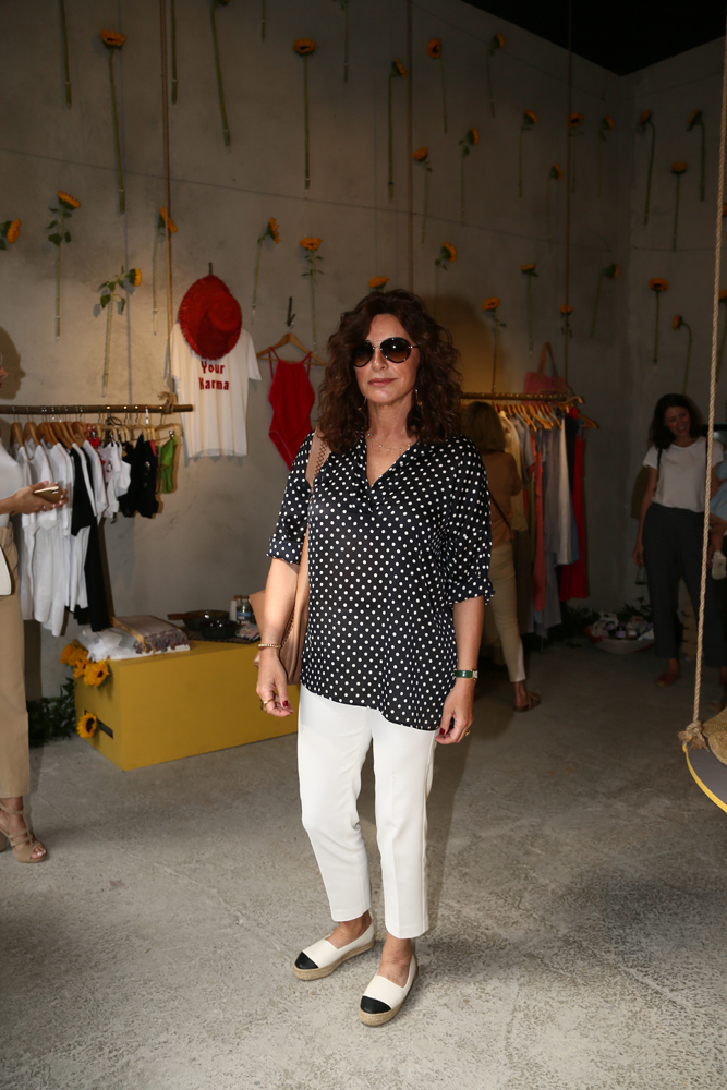 NİŞANTAŞI’NDA AYÇİÇEK TARLASI 