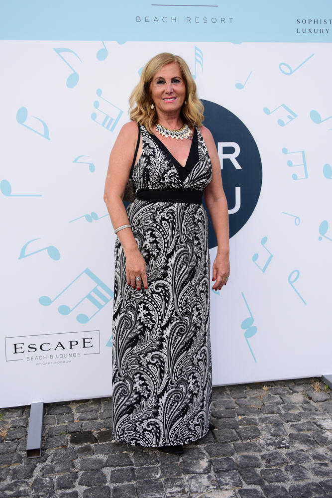 YENİLENEN OTELDE DAVET