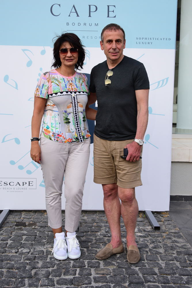 YENİLENEN OTELDE DAVET