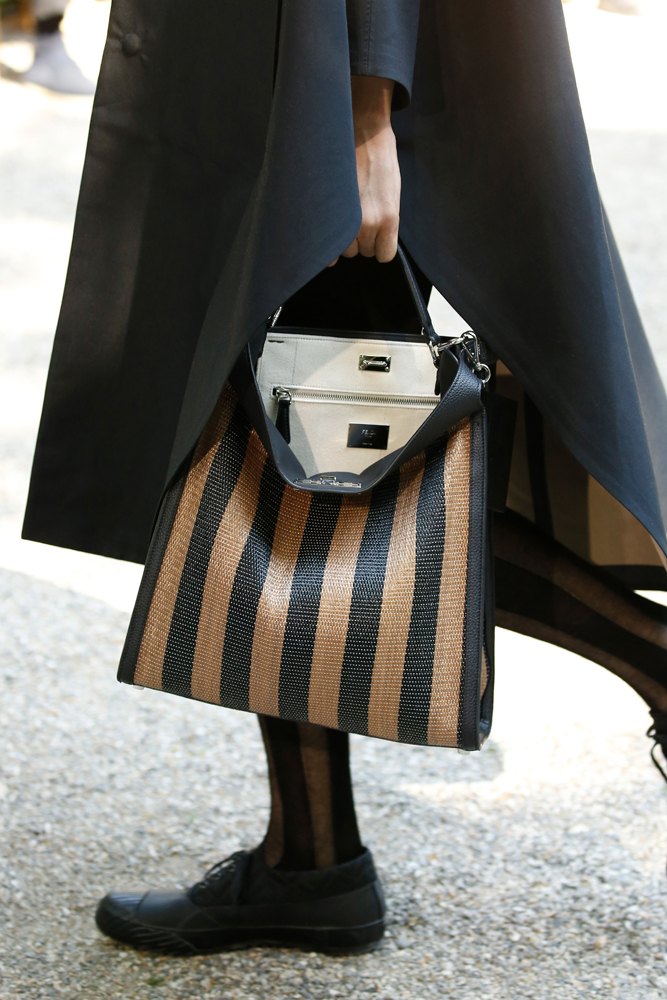 FENDI DEFİLESİNDEN DETAYLAR