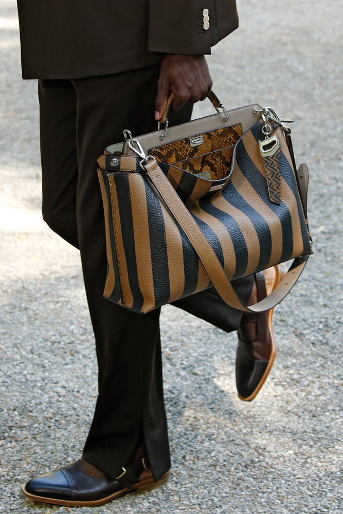 FENDI DEFİLESİNDEN DETAYLAR