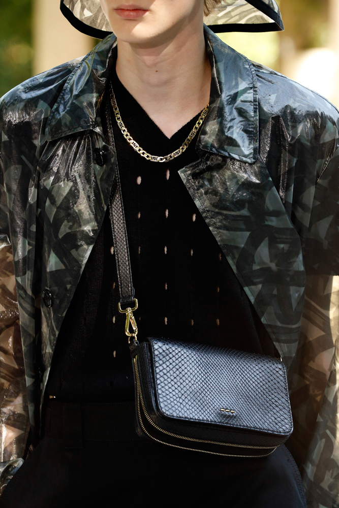 FENDI DEFİLESİNDEN DETAYLAR