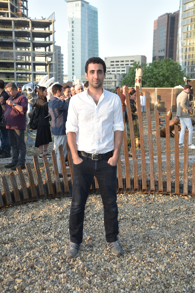 SANATA ÇEVRECİ ELEŞTİRİ