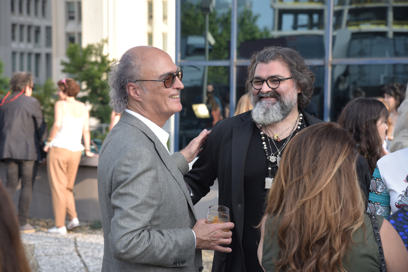 SANATA ÇEVRECİ ELEŞTİRİ