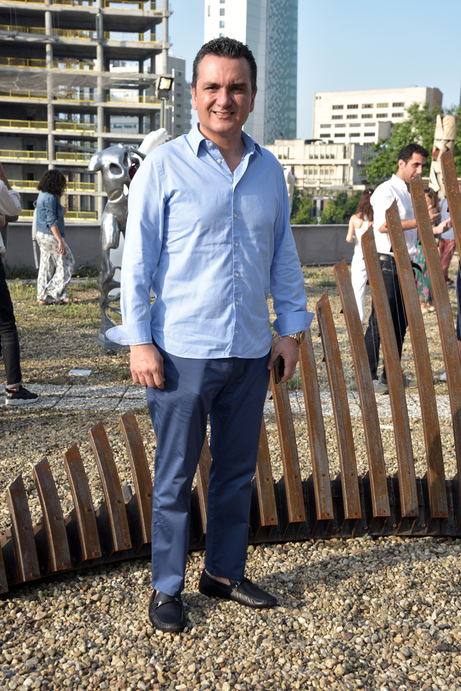 SANATA ÇEVRECİ ELEŞTİRİ