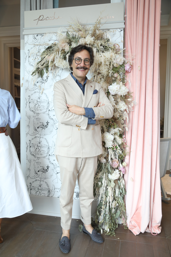 PICCOLI'YE RENKLİ AÇILIŞ