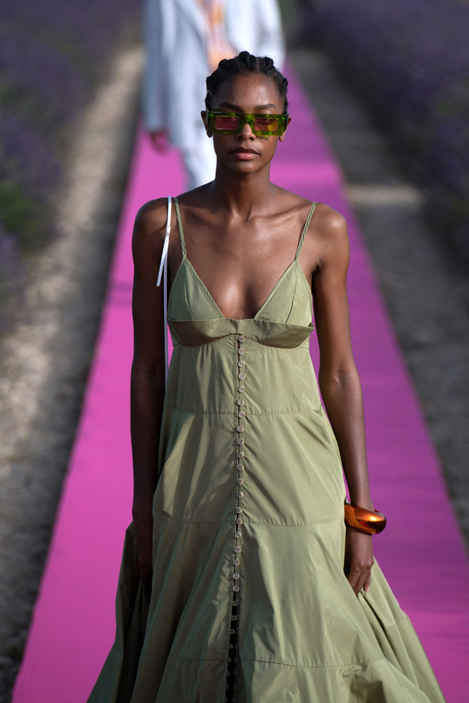 JACQUEMUS 10. YILINI KUTLUYOR!