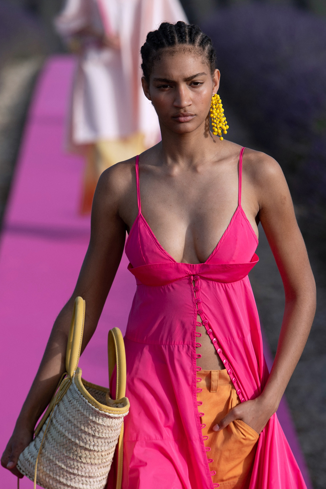 JACQUEMUS 10. YILINI KUTLUYOR!