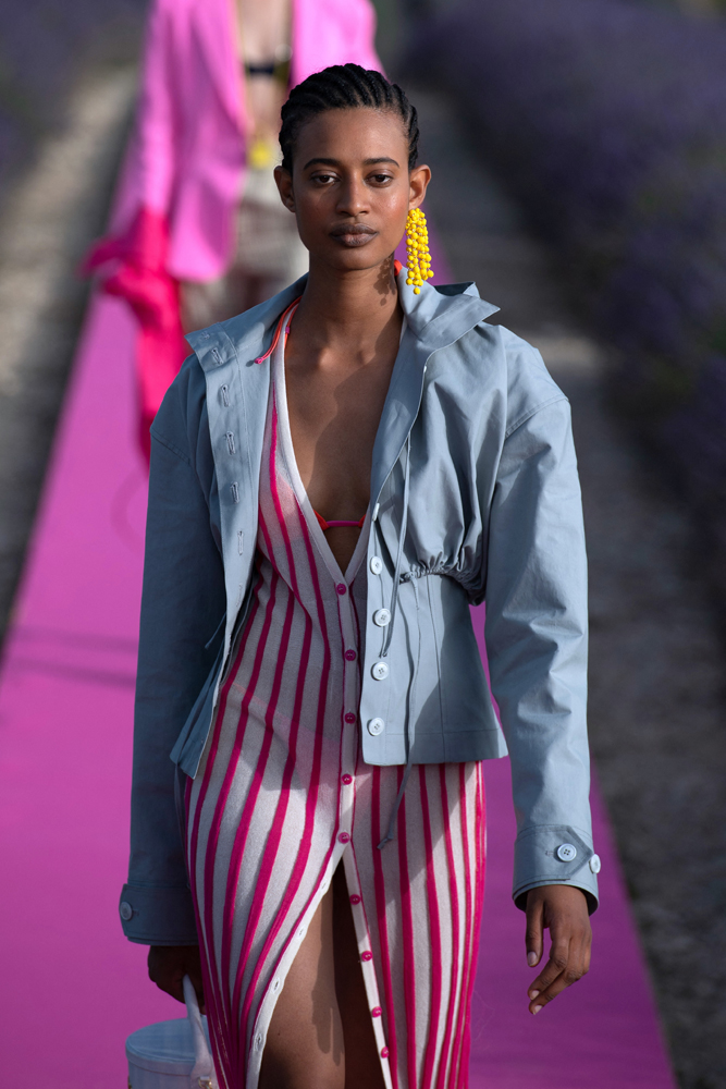 JACQUEMUS 10. YILINI KUTLUYOR!