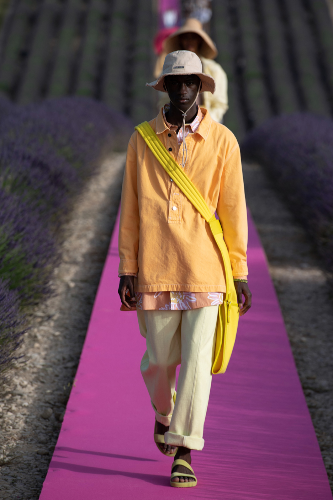 JACQUEMUS 10. YILINI KUTLUYOR!