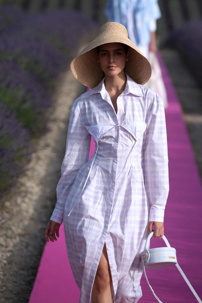 JACQUEMUS 10. YILINI KUTLUYOR!