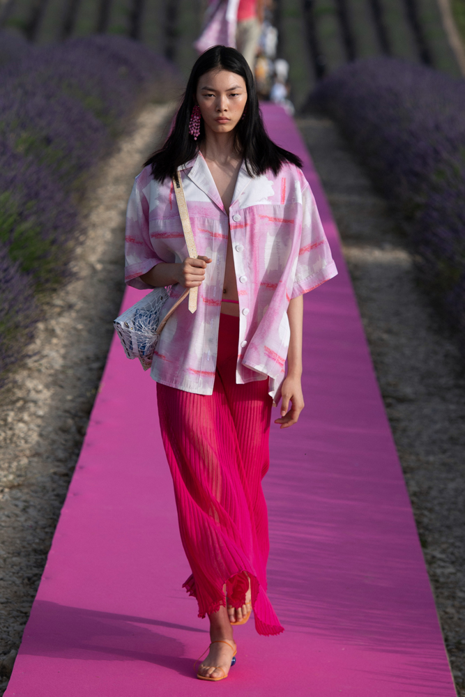 JACQUEMUS 10. YILINI KUTLUYOR!