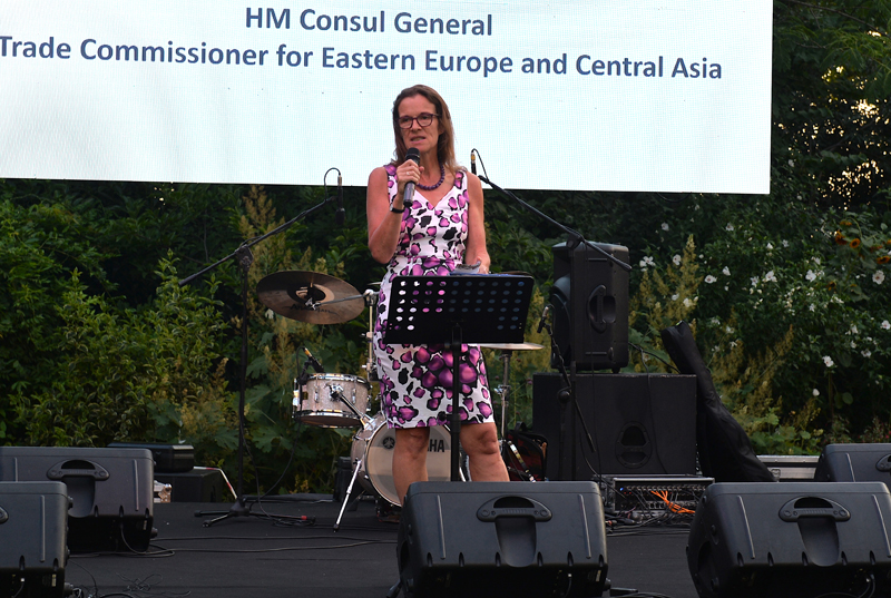 YAZA MERHABA PARTİSİ