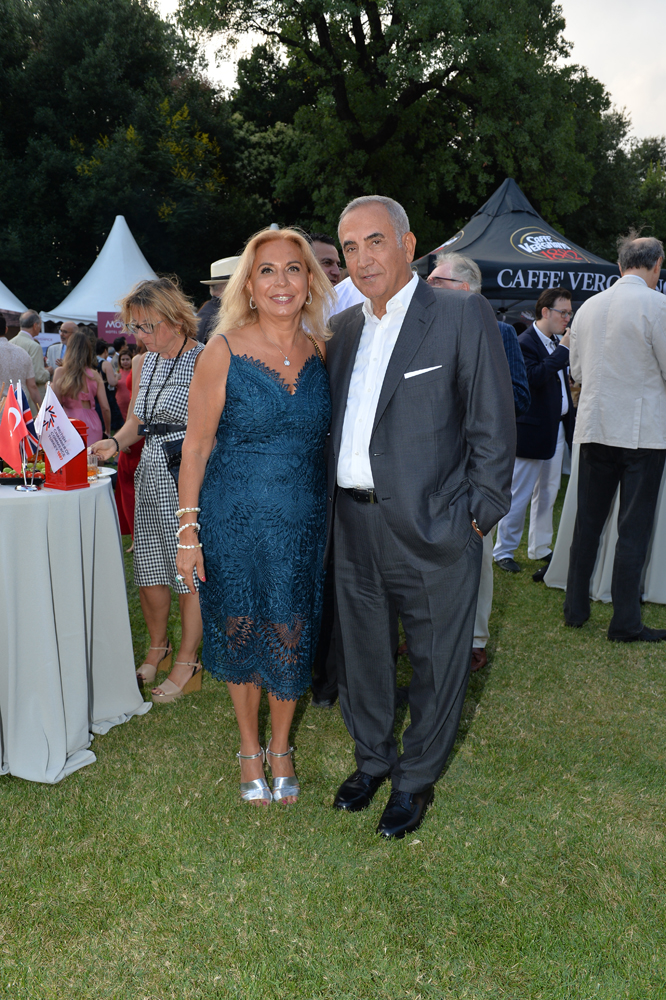 YAZA MERHABA PARTİSİ