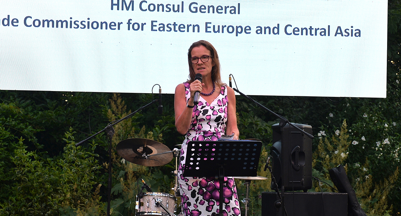 YAZA MERHABA PARTİSİ