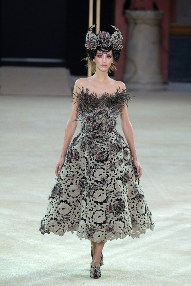 PARIS COUTURE WEEK - GUO PEI